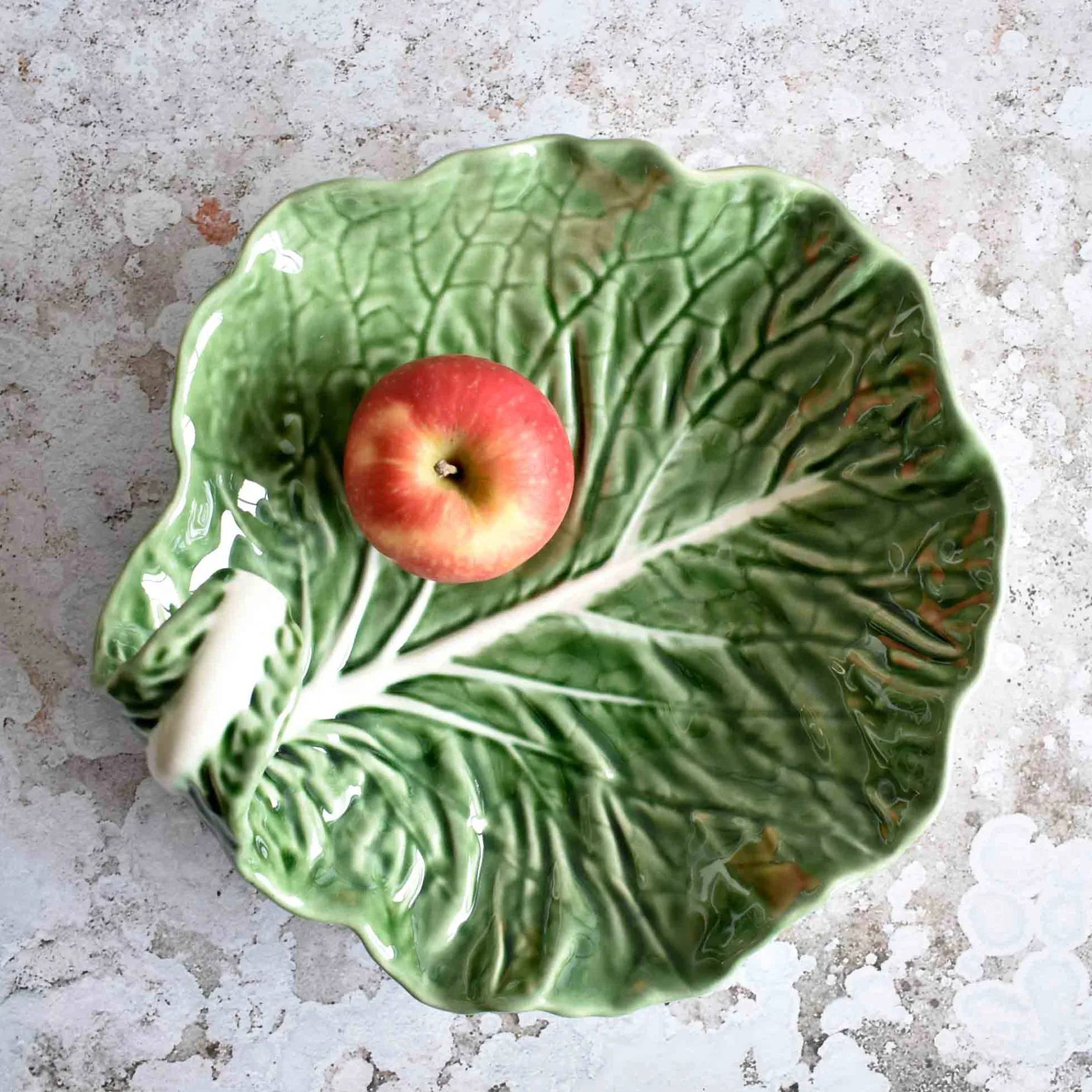 Bordallo Pinheiro Curved Cabbage Leaf Dish, 25cm