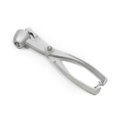 Cherry & Olive Pitter