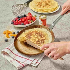 De Buyer Carbone Plus Crepe Pan with Iron Handle