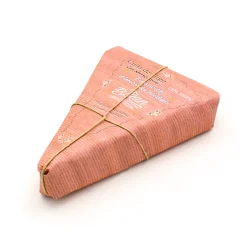 De Juan Fig and Almond Wedge, 250g