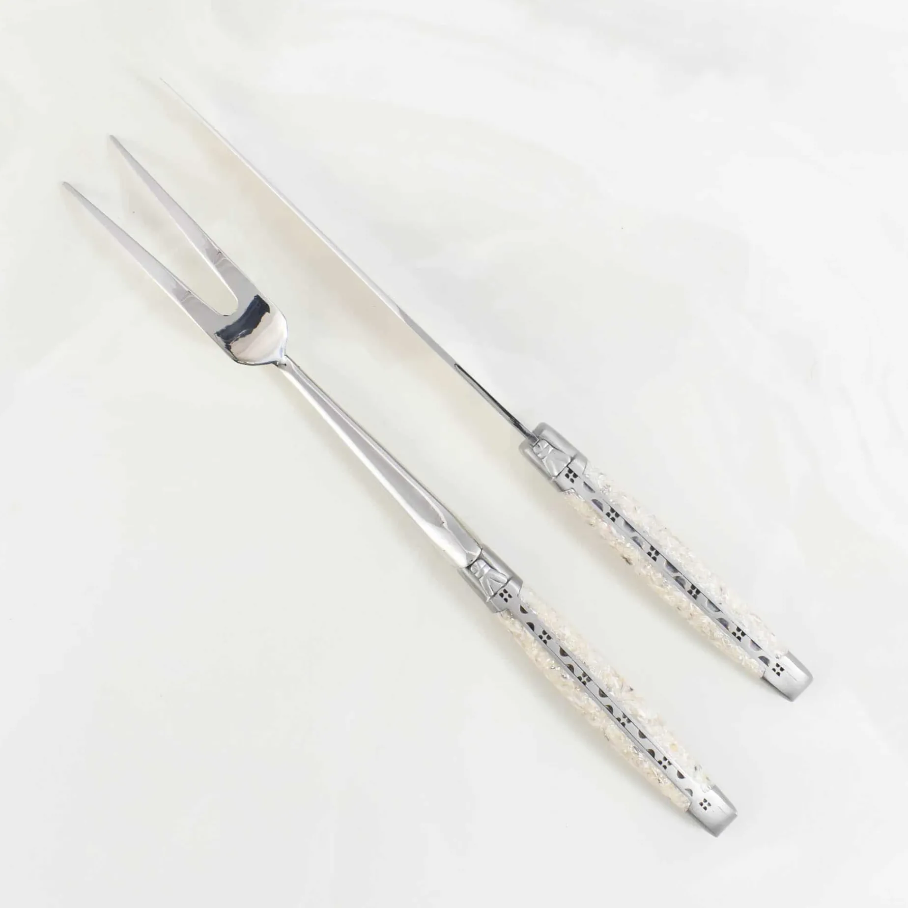 Laguiole en Aubrac Oyster Shell Handle Carving Set