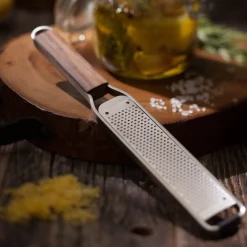 Microplane Master Series Walnut Handle Zester