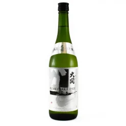 Ozeki Junmai Sake Karakuchi Dry, 750ml